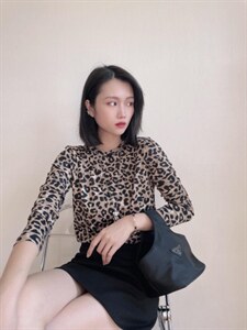 豹纹简约百搭打底小衫图片