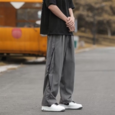 灰色