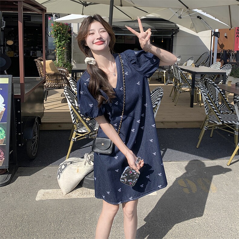 克莱因蓝法式V领连衣裙女2025夏新款显瘦高腰海边度假风减龄裙子,女装连衣裙,2C098