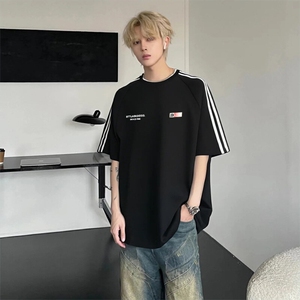 抖音得物高品质二开240克宽松纯棉美式潮牌三条杠织带短袖T恤图片