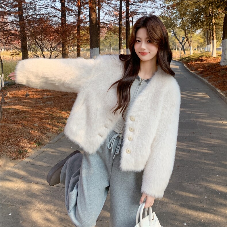 现货：冬装新款时尚洋气仿水貂毛皮毛一体外套2C135-8972P205K308，女装皮草，2C135