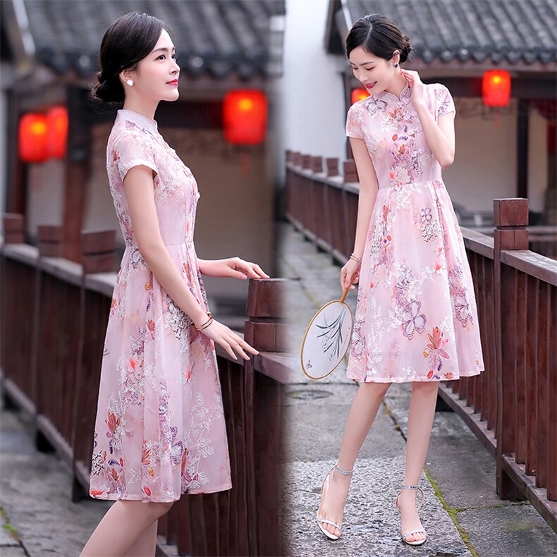 2024夏季新款简约优雅气质复古立领设计时尚修身显瘦连衣裙，女装连衣裙，伊航服饰