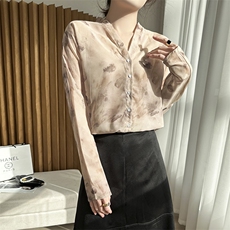 印花开衫2025年春季单排多扣长袖气质百搭衬衫，女装衬衫，朝贺羊绒