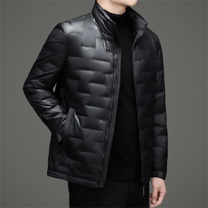 主推现货冬季新款黑金轻薄羽绒服外套90白鸭绒商务休闲羽绒服夹克图片
