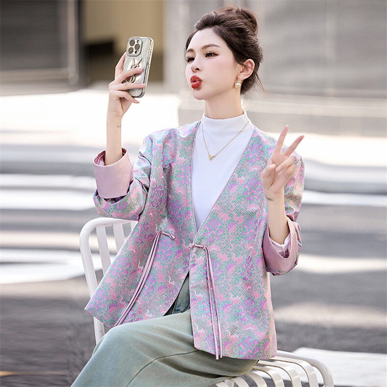 新中式V领提花杨幂同款短外套女2024秋季鎏金溢彩设计感小众上衣,女装短外套,曼琳思菲