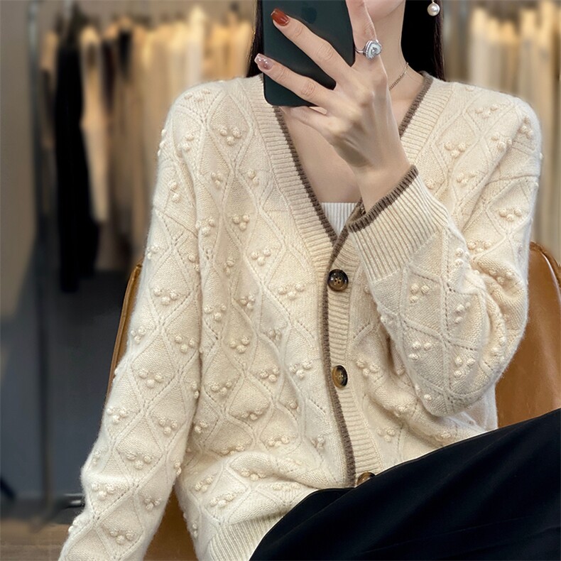 2025年秋季新款百搭女士V领长袖开衫,针织衫/毛衣,春贝羊绒