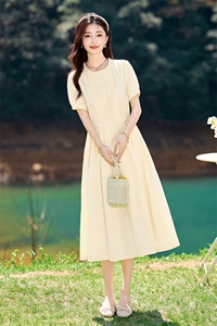 文艺绿色棉麻短袖连衣裙女2026夏季新款系带收腰气质减龄过膝长裙图片