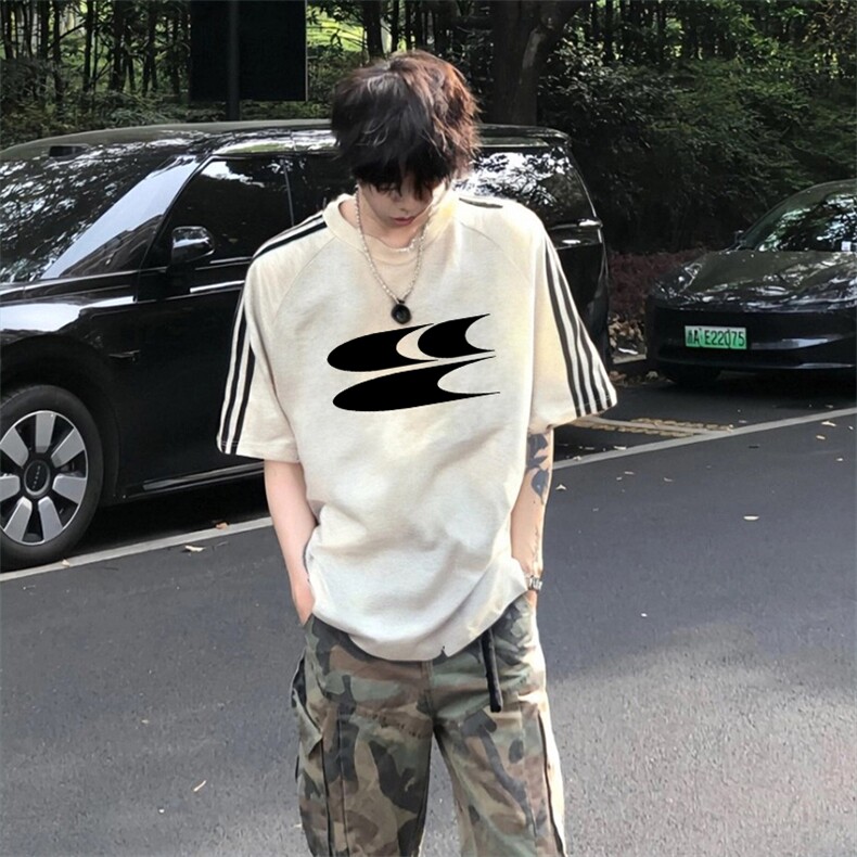 抖音得物高品质二开240克宽松纯棉美式潮牌三条杠织带短袖T恤图片