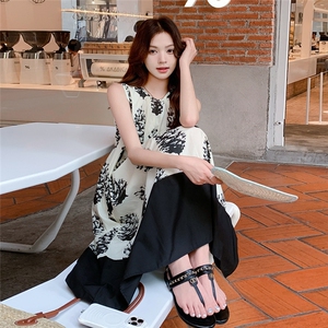 设计感拼色印花无袖背心连衣裙女夏2025新款独特漂亮长裙时尚减龄图片