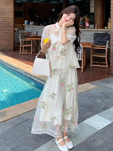 薄纱刺绣蝴蝶结上衣小吊带半身裙套装女2025夏新款绝美气质三件套图片