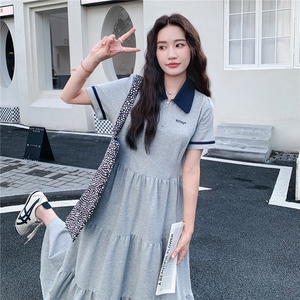 撞色翻领休闲运动灰色POLO连衣裙女夏2025新款简单大方超好看独特图片