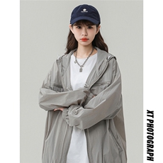 灰色