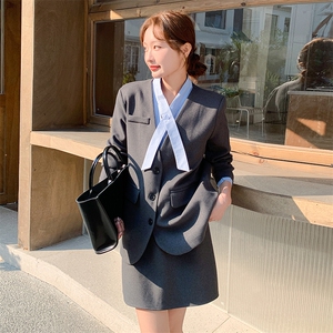 灰色西装女裙春秋2025新款高级感气质ootd穿搭又a又飒图片