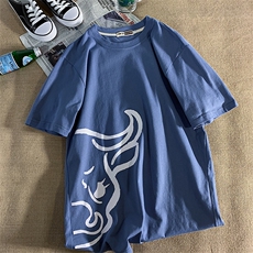 黑色