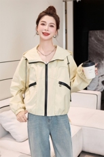 2025春时尚连帽棒球服休闲短款外套女小个子宽松学生薄款宽松上衣，女装短外套，米雪儿