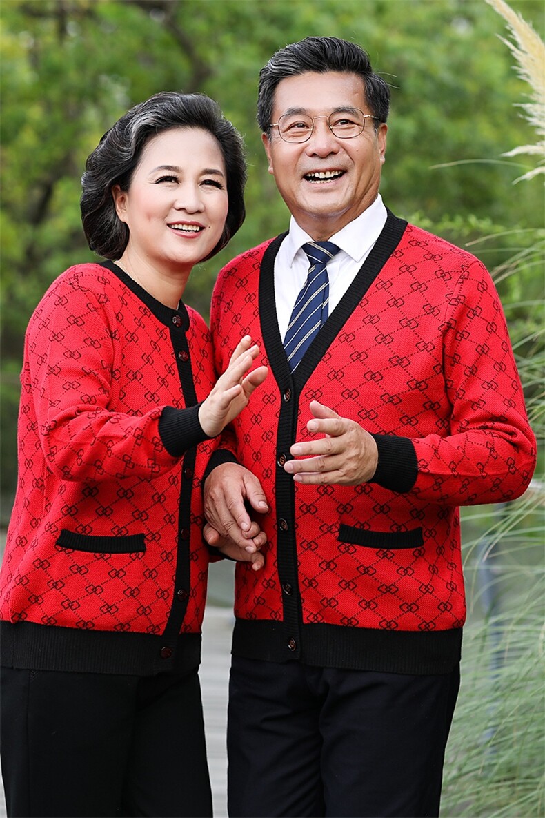 2024秋冬新款中老年男女款菱格花纹纽扣收袖口30%羊毛开衫,女装羊毛衫,衣恋羊绒
