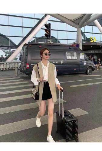 西装马甲衬衫两件套，现货图片