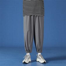 灰色