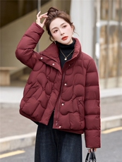 现货2025年新款白鸭绒90绒短款羽绒服女宽松显瘦上衣女保暖轻薄女，女装羽绒服，璐依舞
