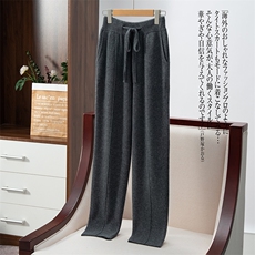 深灰色