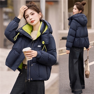 时尚撞色藏青色连帽羽绒服女2025冬季新款洋气宽松保暖白鸭绒外套图片