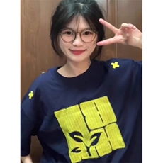 藏青色