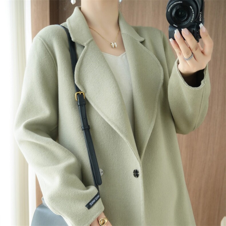秋冬季羊毛时尚休闲经典V领腰带两排一扣中长款大衣，女装双面呢大衣，泰公羊绒