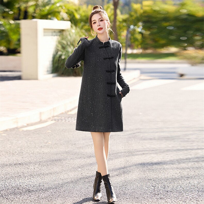 小香风女春季2025新款修身打底衫新中式盘扣背心连衣裙,女装连衣裙,依万里