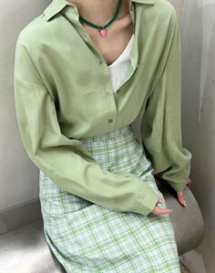 2022年春衬衣+格子半裙图片