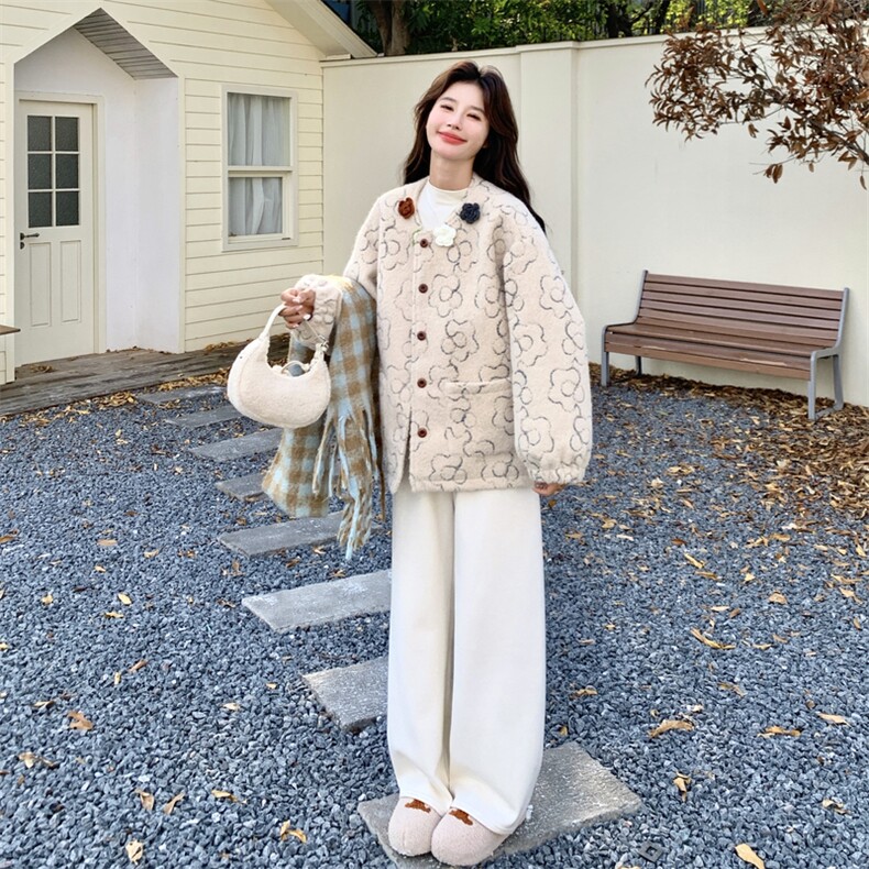 米色花朵毛呢短外套女2025年冬季新款韩系超好看甜美加厚呢子大衣,女装毛呢外套,2C056