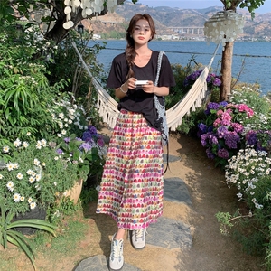 天丝油画郁金香半身裙T恤两件套女2025新款夏日绝美超火穿搭套装图片