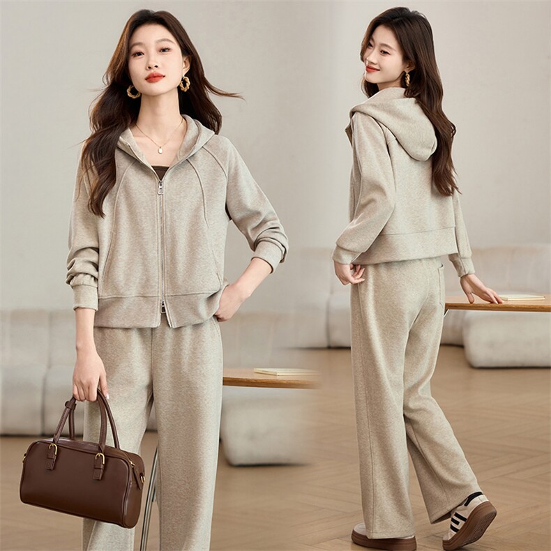 2025年秋季连帽针织套装，女装套装/套裙，浙宝二楼018