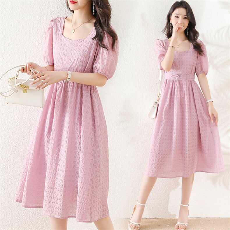 【现货】连衣裙2024新款度假裙收腰显瘦气质长裙小众设计感盐缩裙，女装连衣裙，梦懿尔