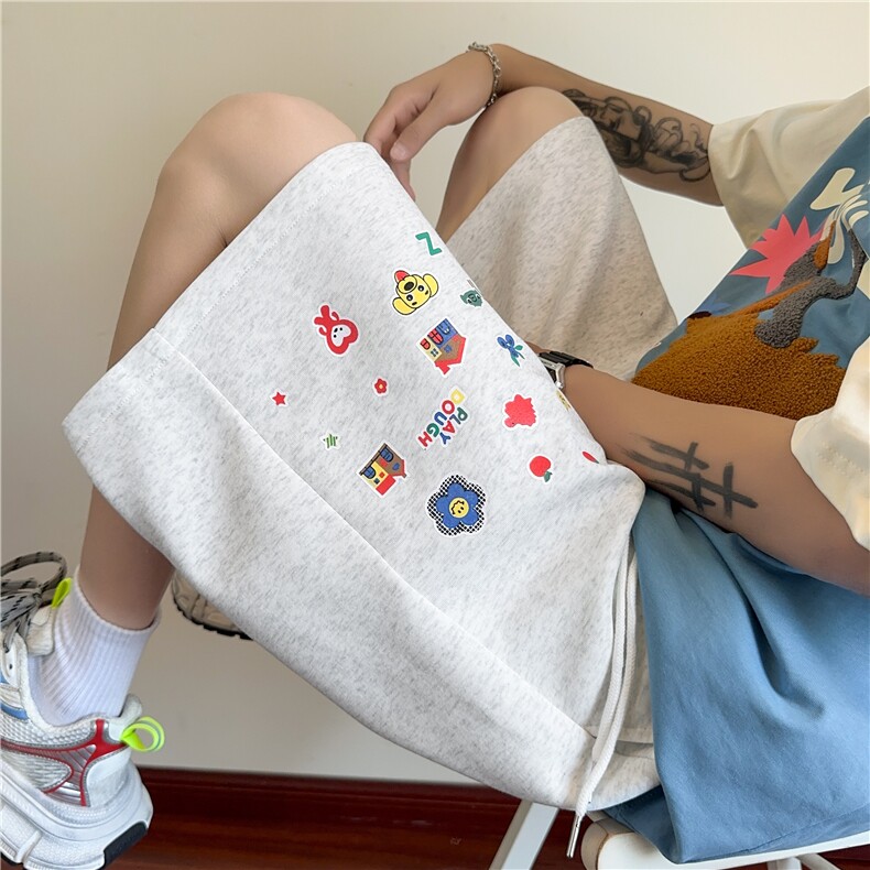 童趣印花休闲短裤男款夏季潮牌宽松大码直筒中裤针织运动五分裤子图片