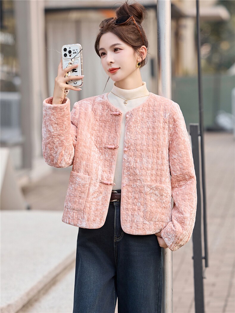 现货2025新新中式羽绒服女短款款冬复古盘扣白鸭绒外套,女装羽绒服,仟媚宠