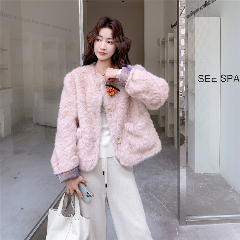 8678粉色轻风两穿羊羔毛小香风外套8678-P200-K288,女装短外套,2C232