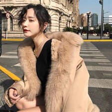 2021冬季新款时尚狐狸毛可拆卸加厚保暖皮草派克短外套，女装皮草，L·H·X