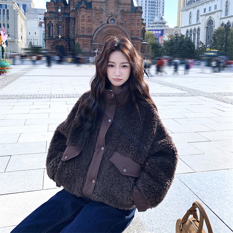 2025冬装新款深棕色皮毛一体拼接外套2B082-2243-p260k390,女装短外套,2B082