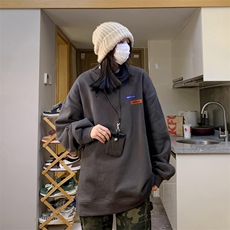 深灰色