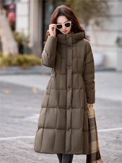 现货2025冬季新款肌理感白鸭绒羽绒服女设计感时尚连帽加厚外套，女装羽绒服，卡杰菲