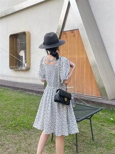 小碎花中长连衣裙，女装连衣裙，百变诱惑(6F)