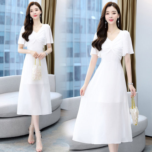 2023夏季新款优雅时尚气质V领简约喇叭袖收腰显瘦修身纯色连衣裙，女装连衣裙，时尚俏佳人