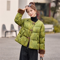 现货2025冬装新款风羽绒服时尚气质女人味新中式提花外套古风，女装羽绒服，唯婧