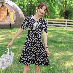 小雏菊碎花雪纺连衣裙女2021年夏季新款韩版修身图片