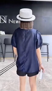 新款时尚韩版抽绳设计小衫图片