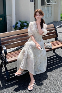 时尚森系宽松连衣裙女2025夏季新款法式浪漫度假氛围感显瘦长裙子图片