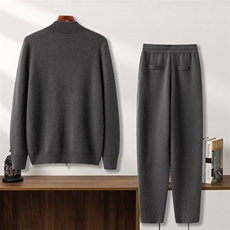 新款百搭空气层半高领套装，男装休闲套装，台绒羊绒