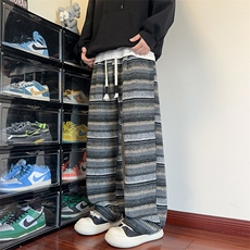黑灰色