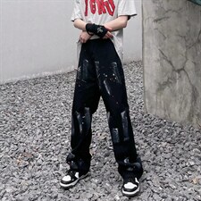 黑色