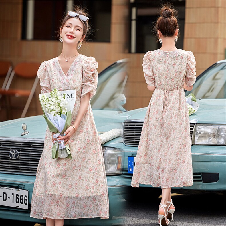 碎花雪纺连衣裙女2024年新款夏季女装韩版收腰显瘦v领中长款a字裙，女装连衣裙，贝蕾酷儿